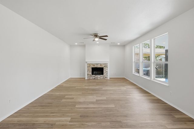 7104 Starwood Drive, Fort Worth, TX 76137