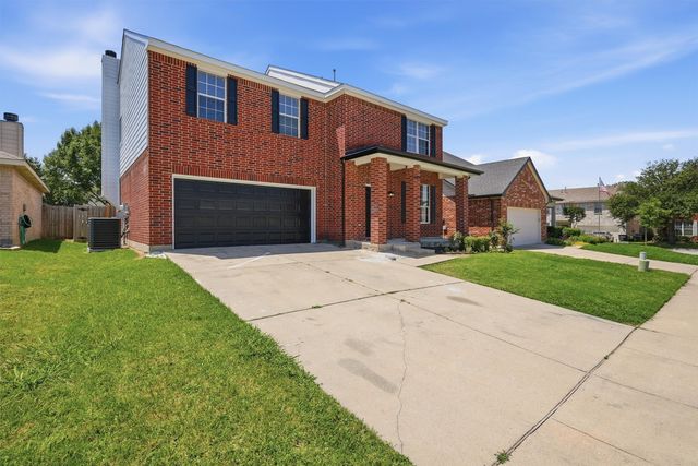 7104 Starwood Drive, Fort Worth, TX 76137