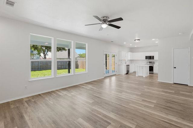 7104 Starwood Drive, Fort Worth, TX 76137