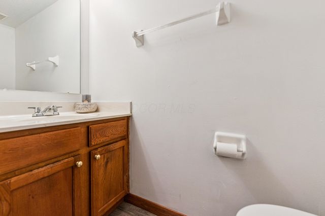 4784 Nieles Edge Drive, Columbus, OH 43232