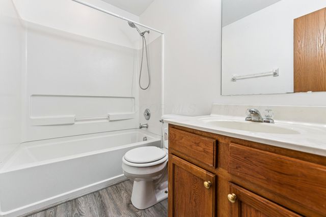 4784 Nieles Edge Drive, Columbus, OH 43232