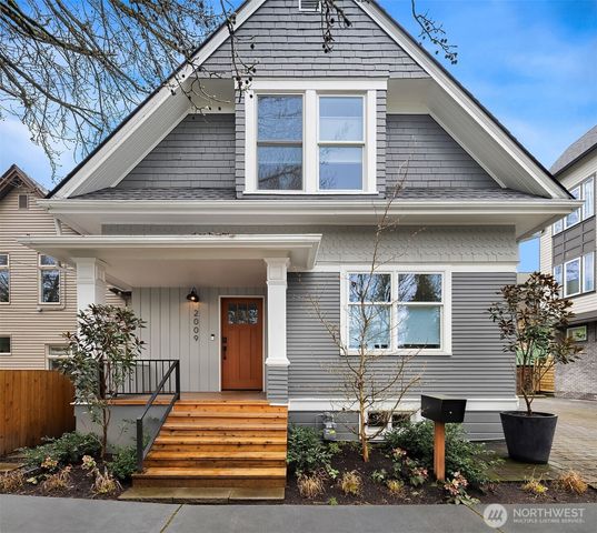 2009 E John Street, Seattle, WA 98112
