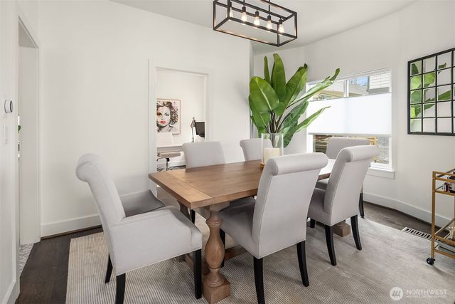 2009 E John Street, Seattle, WA 98112