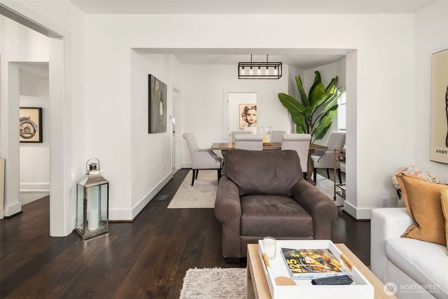 2009 E John Street, Seattle, WA 98112