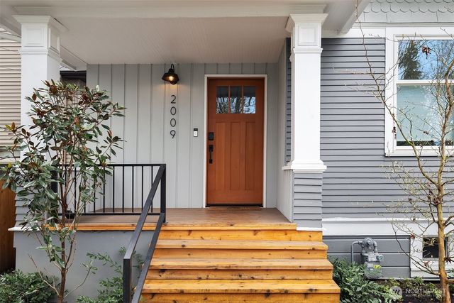 2009 E John Street, Seattle, WA 98112