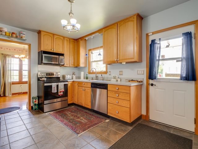 1103 W 27th Ave, Spokane, WA 99203