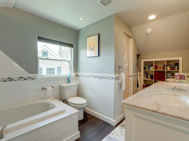 1103 W 27th Ave, Spokane, WA 99203