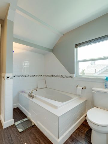 1103 W 27th Ave, Spokane, WA 99203
