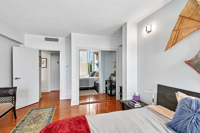 3200 N Lake Shore Drive 410, Chicago, IL 60657