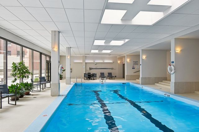 3200 N Lake Shore Drive 410, Chicago, IL 60657