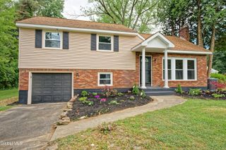 105 Charlton Road, Glenville, NY 12019