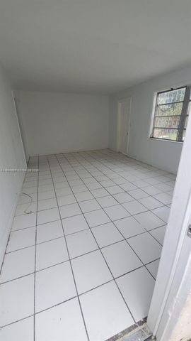 2980 NW 91st St 1, Miami, FL 33147