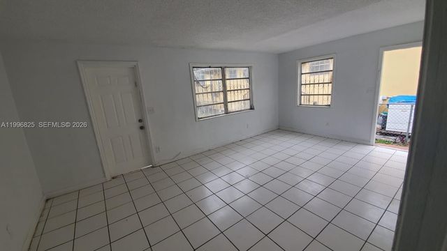 2980 NW 91st St 1, Miami, FL 33147