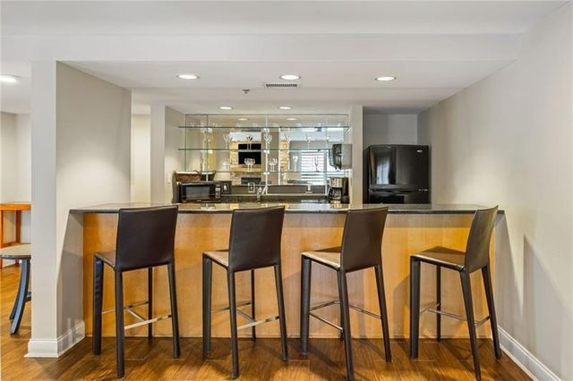 50 Biscayne NW Drive 2111, Atlanta, GA 30309