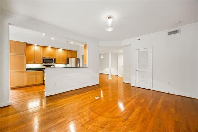 50 Biscayne NW Drive 2111, Atlanta, GA 30309