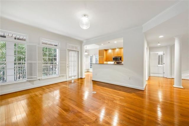 50 Biscayne NW Drive 2111, Atlanta, GA 30309