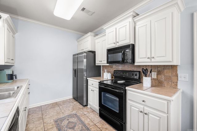 11 Westfield Loop, Little Rock, AR 72210