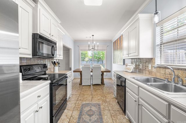 11 Westfield Loop, Little Rock, AR 72210