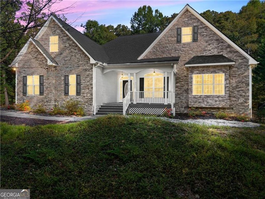 187 Oak Creek Drive, Dawsonville, GA 30534