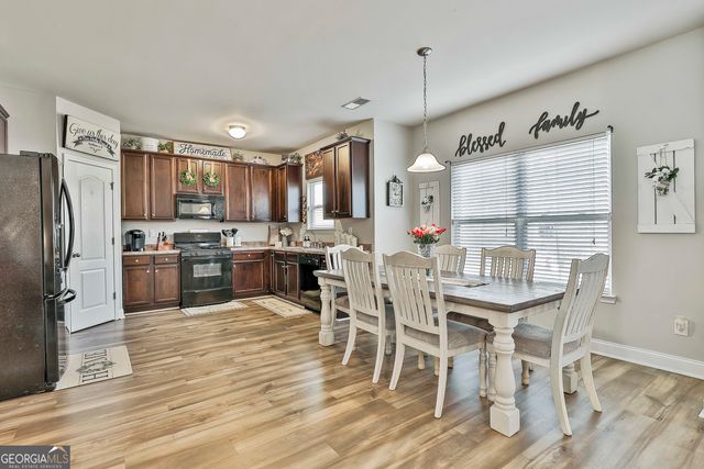 52 FOX RIDGE Drive, Newnan, GA 30265