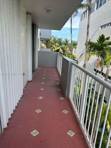 7832 Collins Avenue 406, Miami Beach, FL 33141