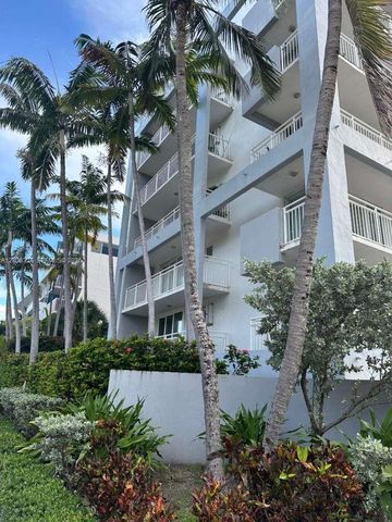 7832 Collins Avenue 406, Miami Beach, FL 33141