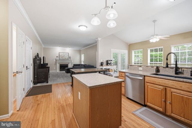 1978 BROOKE FARM CT, Woodbridge, VA 22192