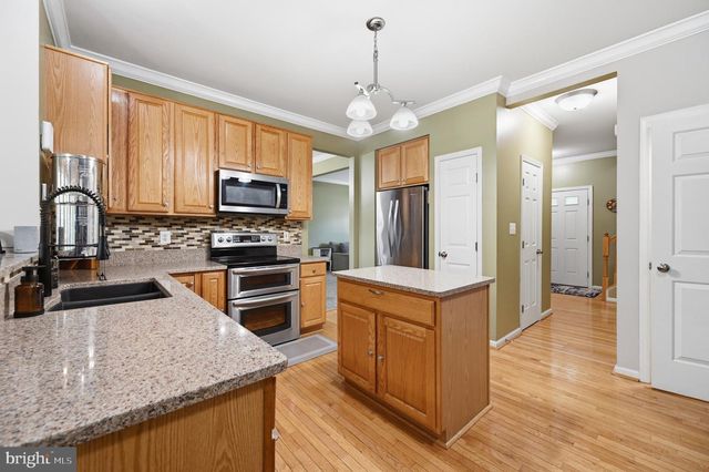 1978 BROOKE FARM CT, Woodbridge, VA 22192