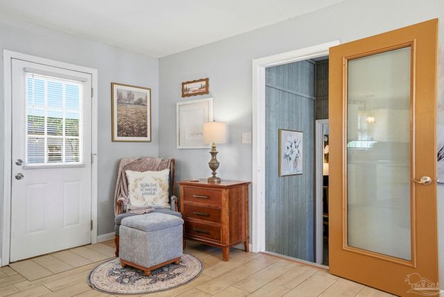 5471 Bonanza Dr, Gulf Breeze, FL 32563