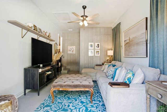 5471 Bonanza Dr, Gulf Breeze, FL 32563