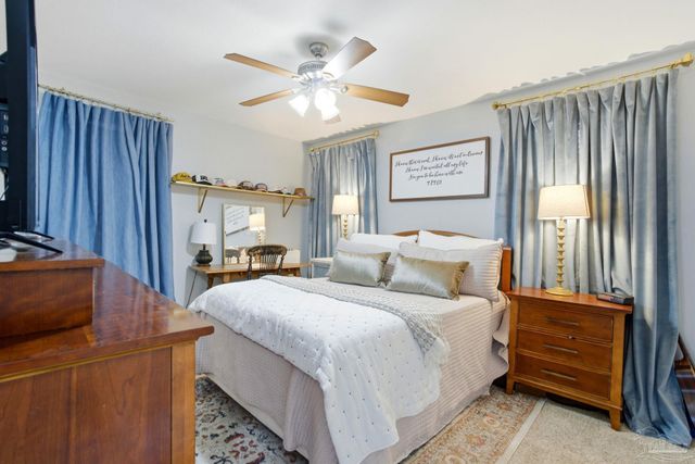 5471 Bonanza Dr, Gulf Breeze, FL 32563