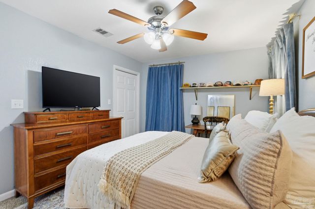 5471 Bonanza Dr, Gulf Breeze, FL 32563