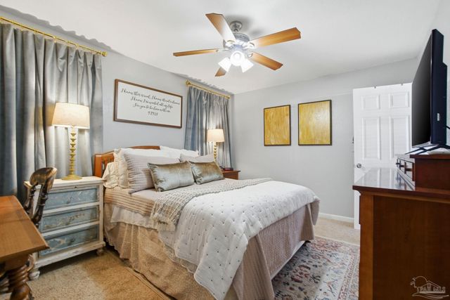 5471 Bonanza Dr, Gulf Breeze, FL 32563