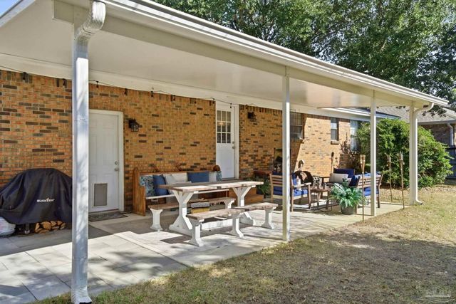 5471 Bonanza Dr, Gulf Breeze, FL 32563