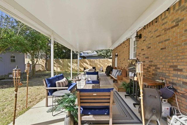 5471 Bonanza Dr, Gulf Breeze, FL 32563