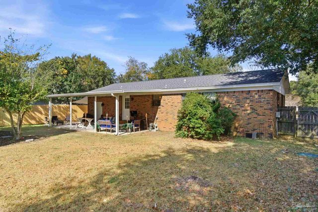 5471 Bonanza Dr, Gulf Breeze, FL 32563