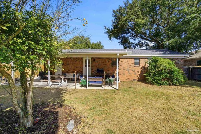 5471 Bonanza Dr, Gulf Breeze, FL 32563