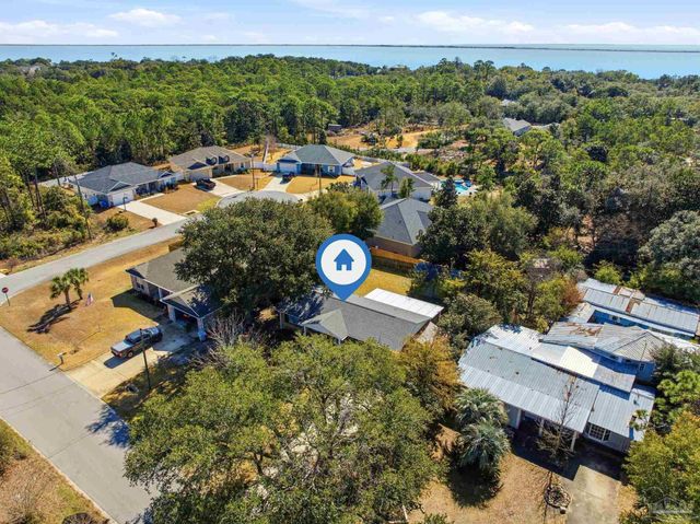 5471 Bonanza Dr, Gulf Breeze, FL 32563