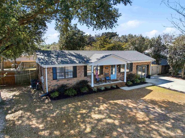 5471 Bonanza Dr, Gulf Breeze, FL 32563