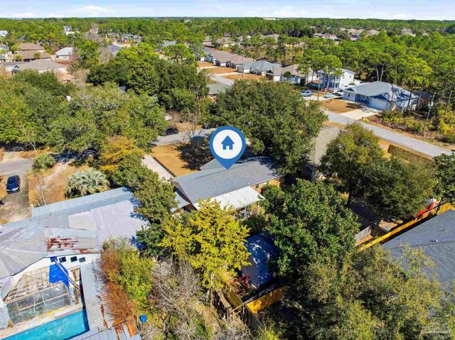 5471 Bonanza Dr, Gulf Breeze, FL 32563