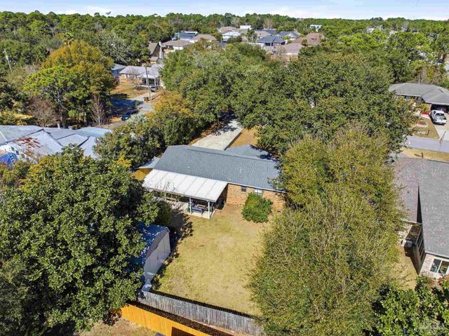 5471 Bonanza Dr, Gulf Breeze, FL 32563