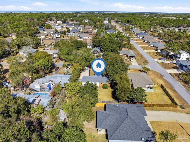 5471 Bonanza Dr, Gulf Breeze, FL 32563