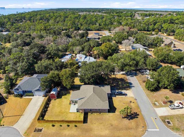 5471 Bonanza Dr, Gulf Breeze, FL 32563