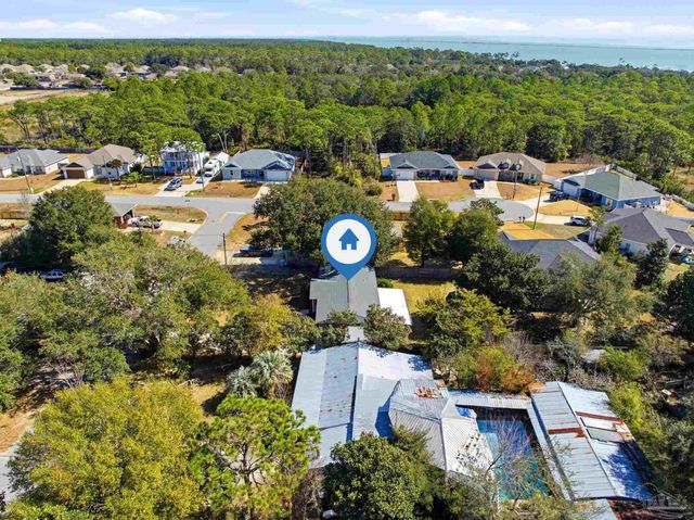 5471 Bonanza Dr, Gulf Breeze, FL 32563