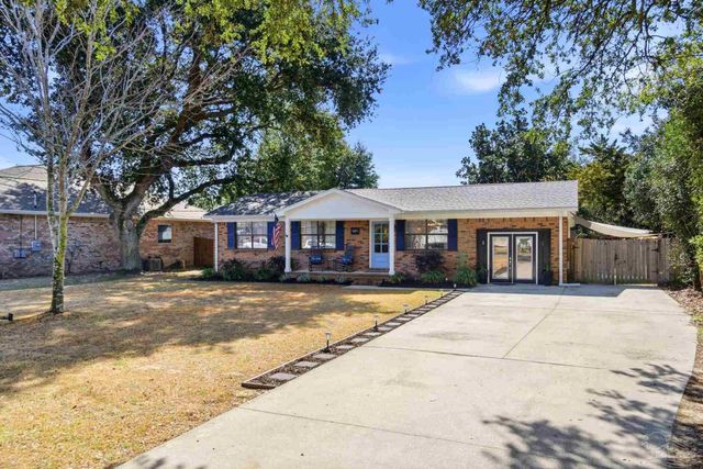 5471 Bonanza Dr, Gulf Breeze, FL 32563