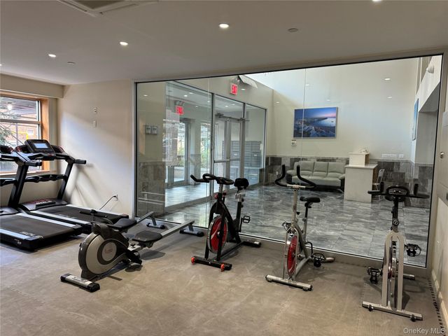 6538 Austin Street 2H, Rego Park, NY 11374