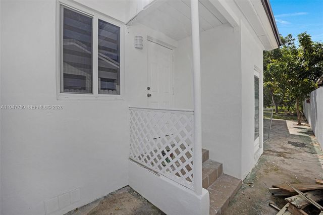 2530 SW 16th Ter 1, Miami, FL 33145