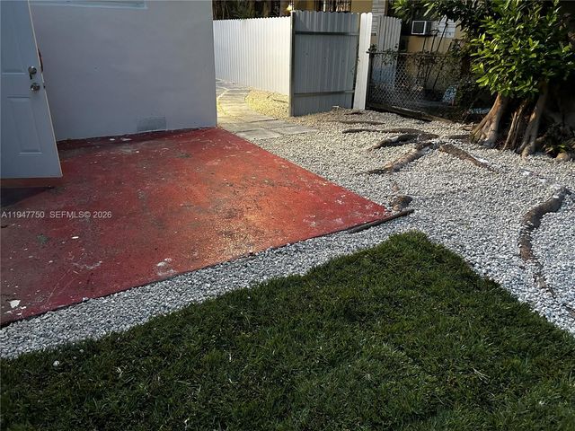 2530 SW 16th Ter 1, Miami, FL 33145