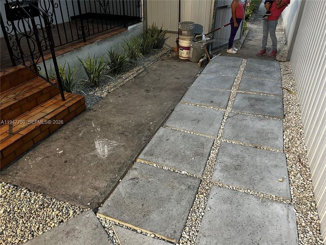 2530 SW 16th Ter 1, Miami, FL 33145