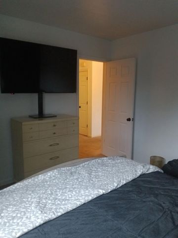 756 W Kilgore Road 204, Kalamazoo City, MI 49008